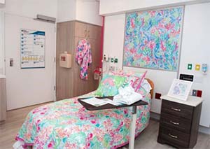 Lilly Pulitzer birthing suite room